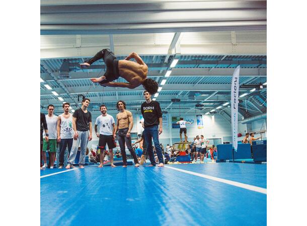AirTrack | AirTrick 600 x 400 x 30 cm 